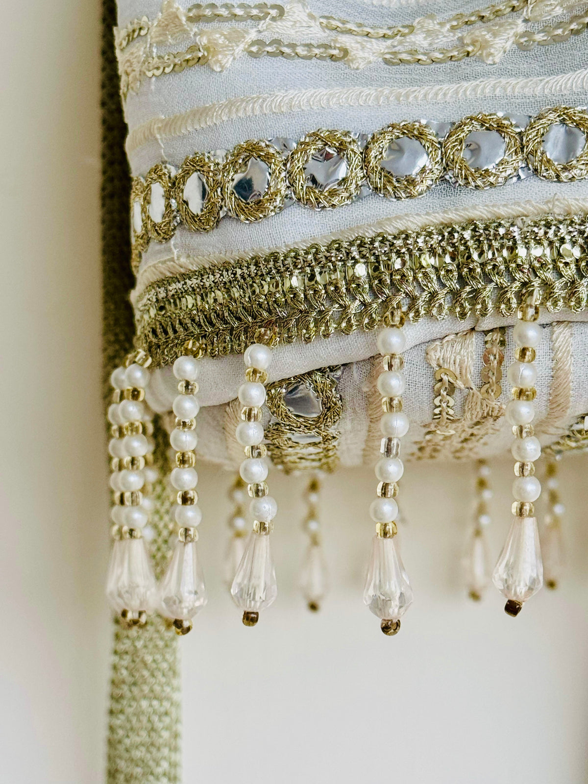 Sufaid-e-Zar Handcrafted Ivory Mirror Work Potli Bag | Bridal Nikah & Festive Clutch