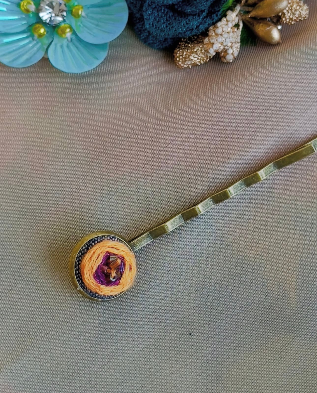 Hand-Embroidered Peach & Purple Hair Pin – Vintage Brass Slide