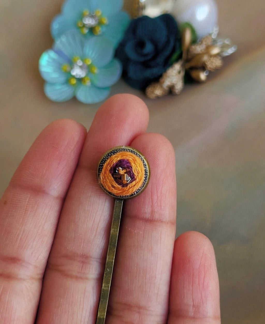 Hand-Embroidered Peach & Purple Hair Pin – Vintage Brass Slide