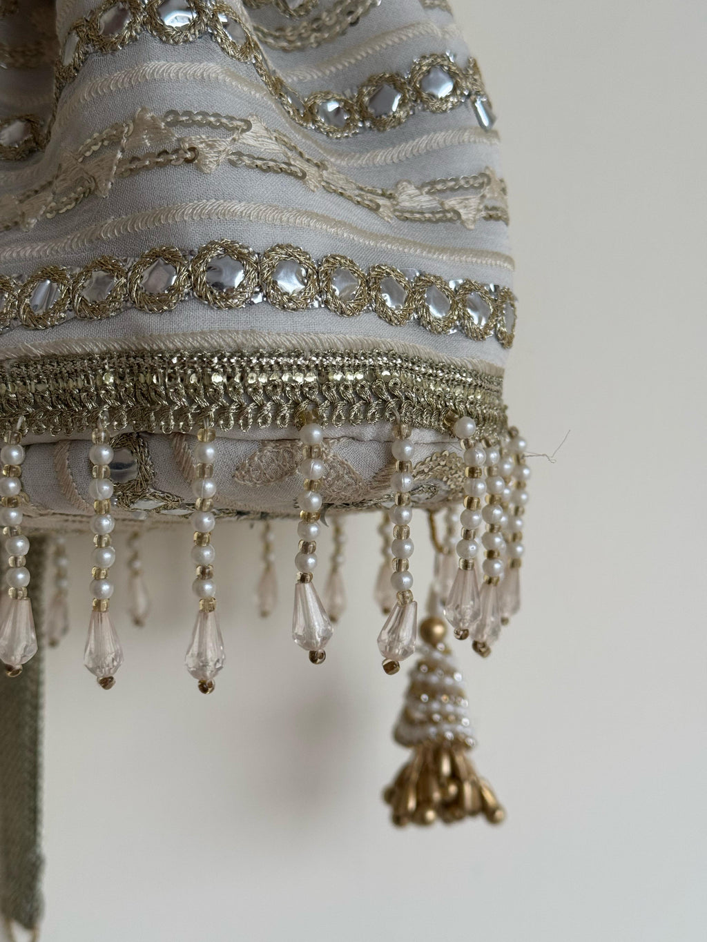 Sufaid-e-Zar Handcrafted Ivory Mirror Work Potli Bag | Bridal Nikah & Festive Clutch