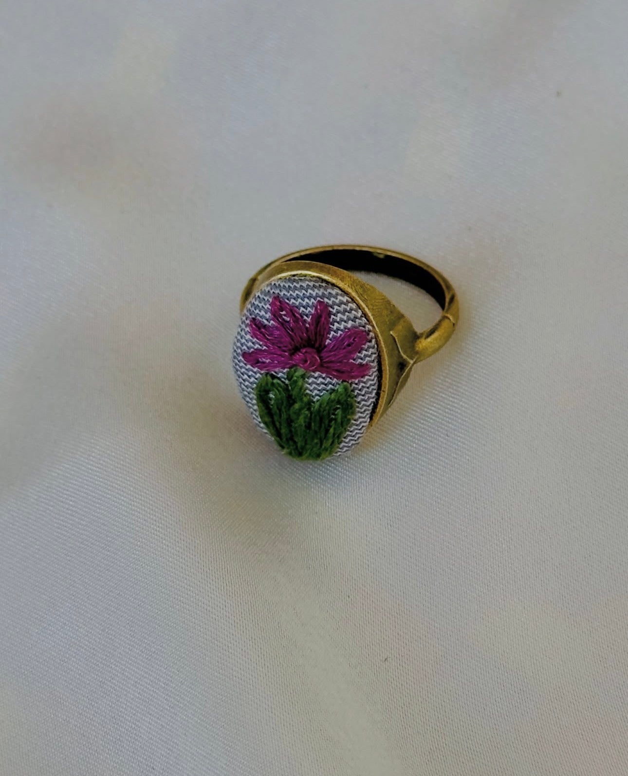 Hand-Embroidered Purple Daisy Minimalist Statement Ring