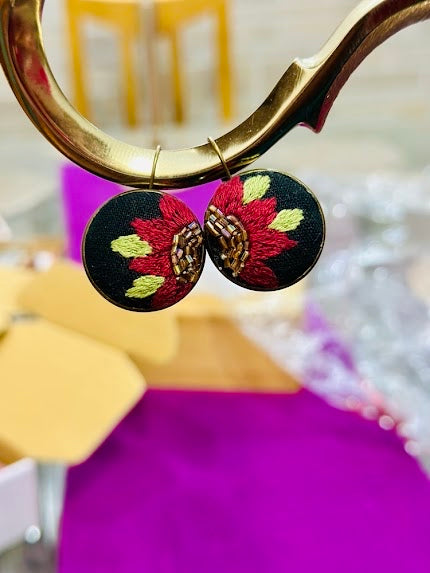 Hand Embroidered Maroon Floral Ring - Antique Gold Zareen