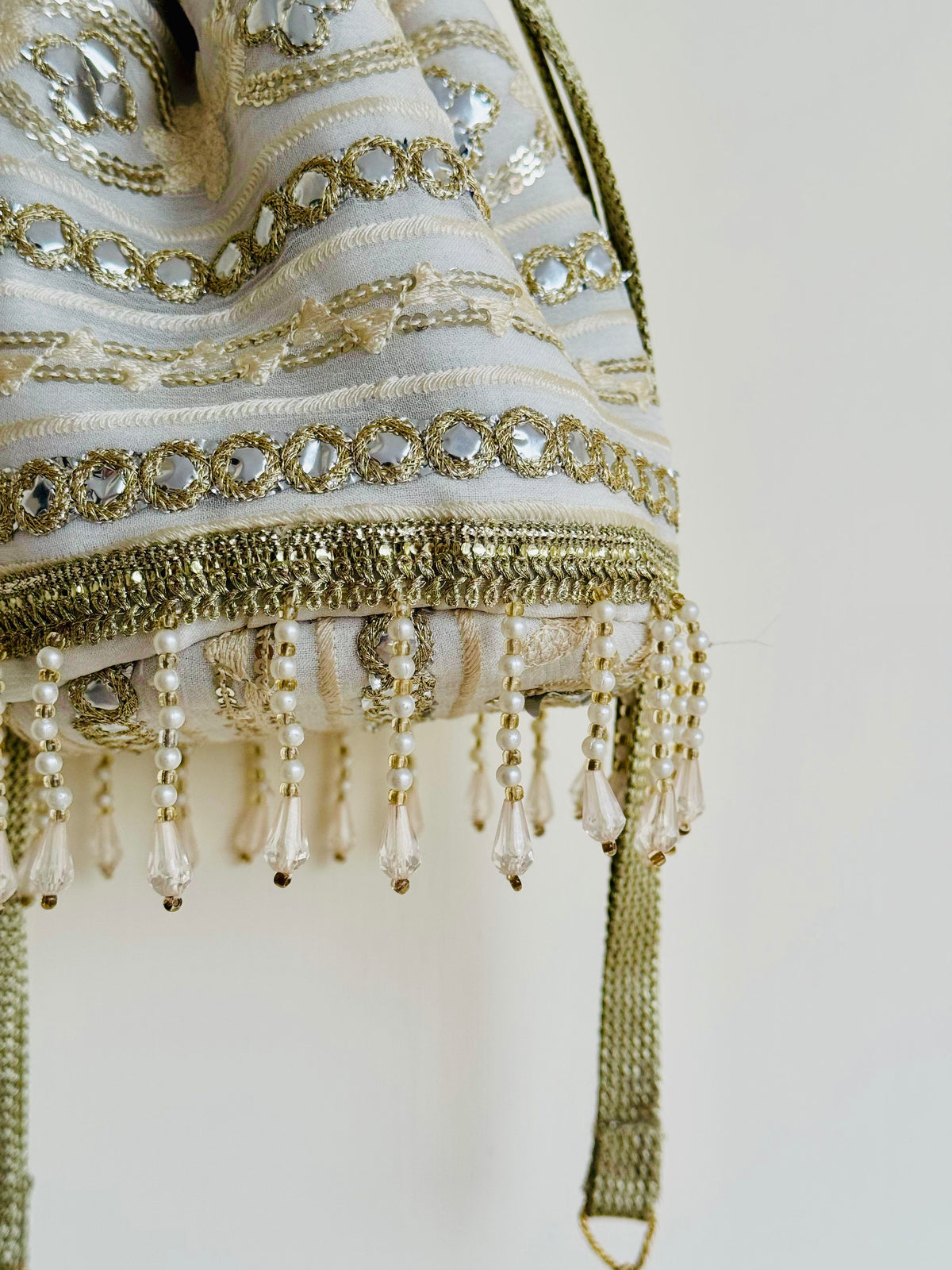 Sufaid-e-Zar Handcrafted Ivory Mirror Work Potli Bag | Bridal Nikah & Festive Clutch