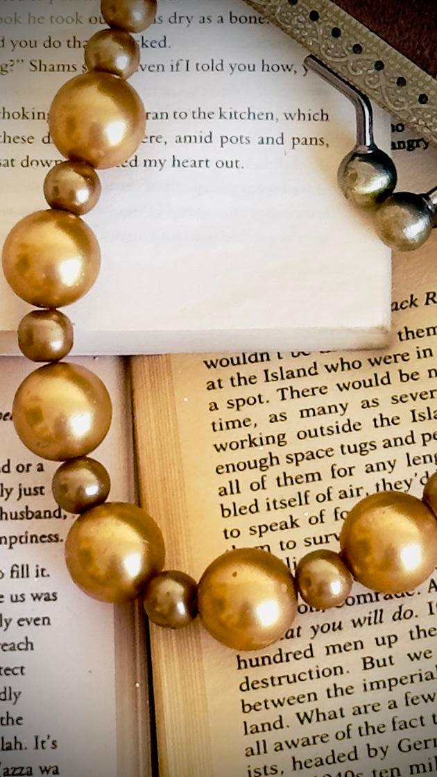 The Dusky Bloom: Hand-Embroidered Velvet Frame Clutch